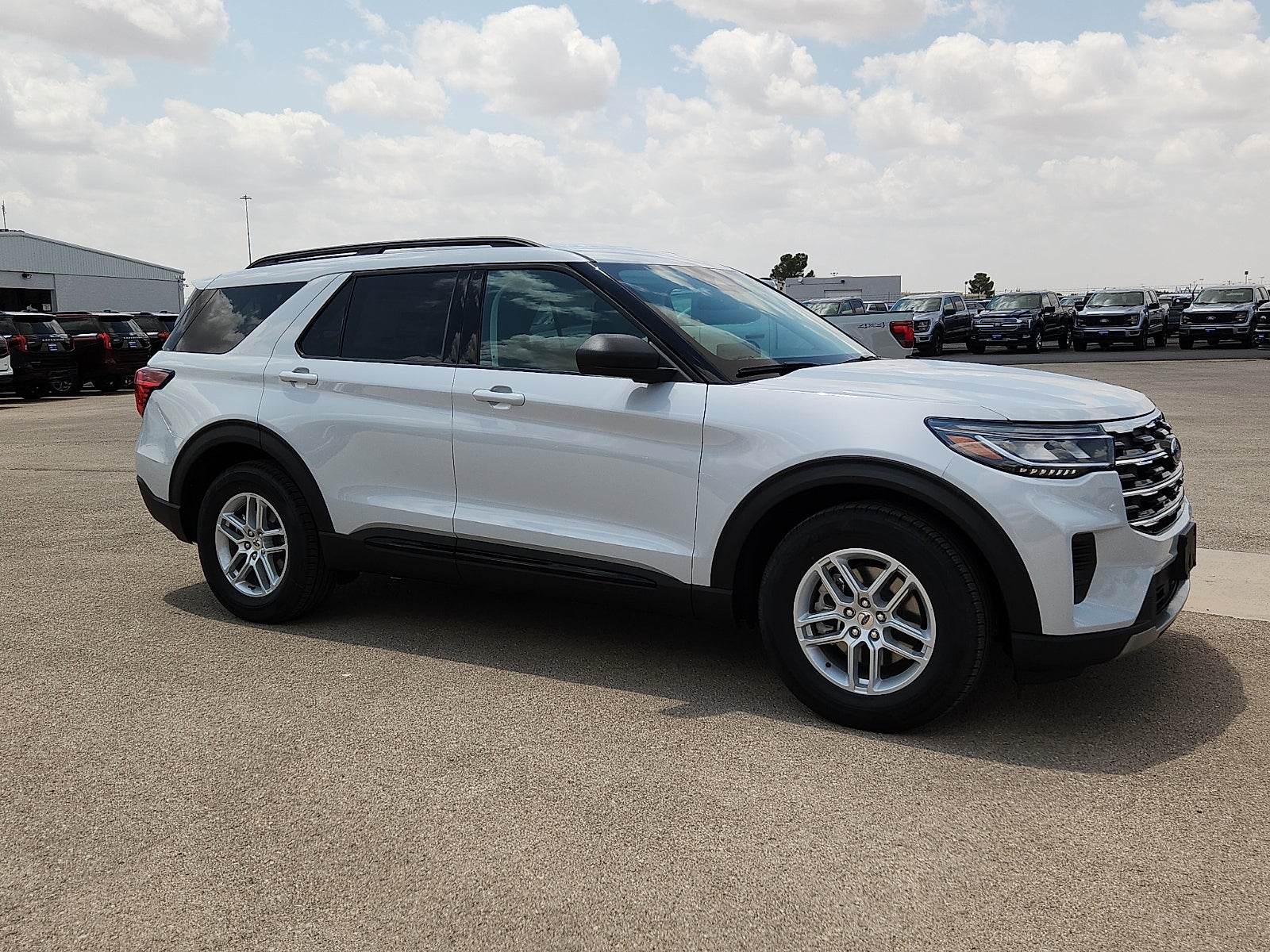 2026 Ford Explorer Active w/200A Pkg