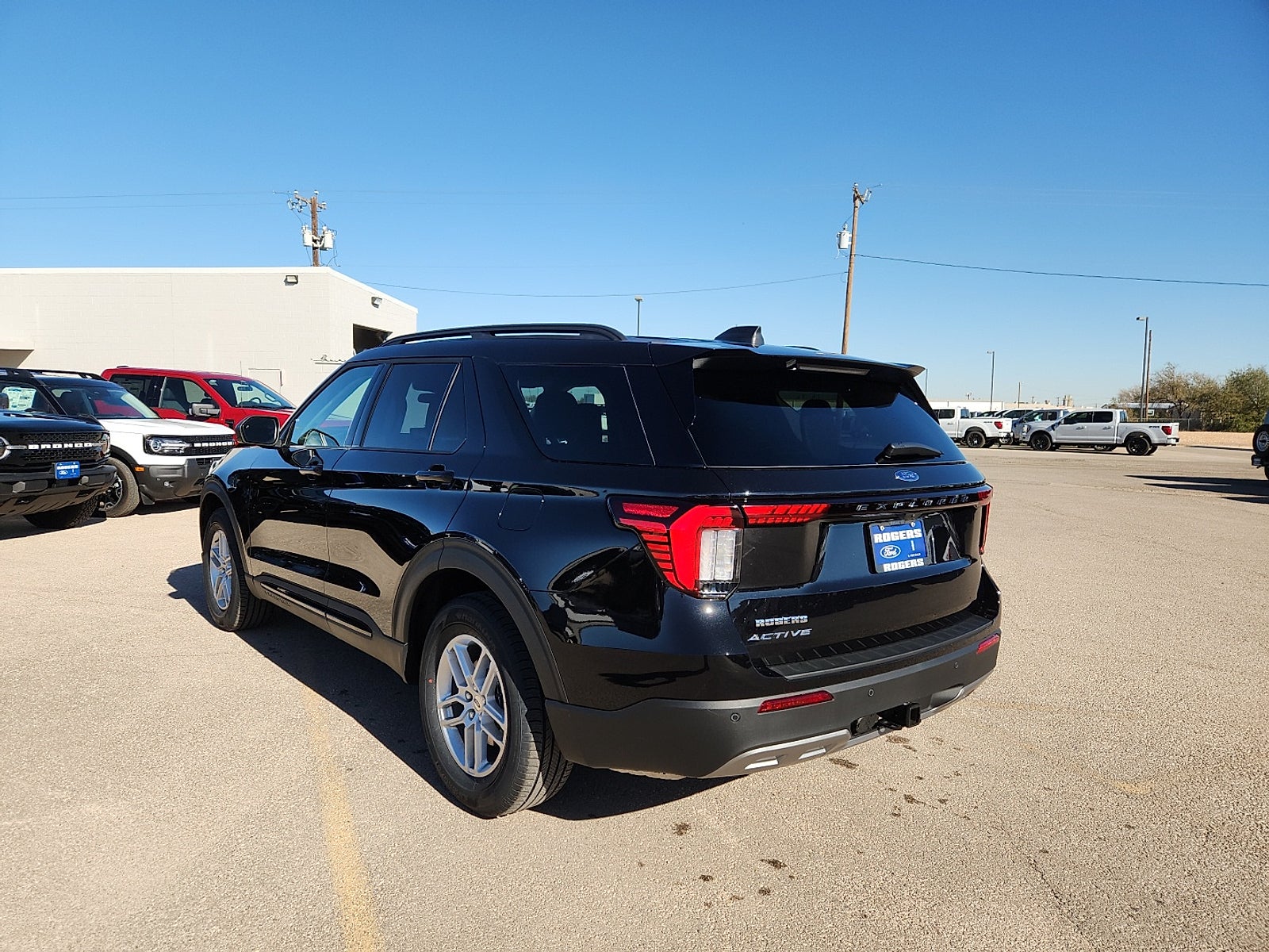 2026 Ford Explorer Active w/200A Pkg