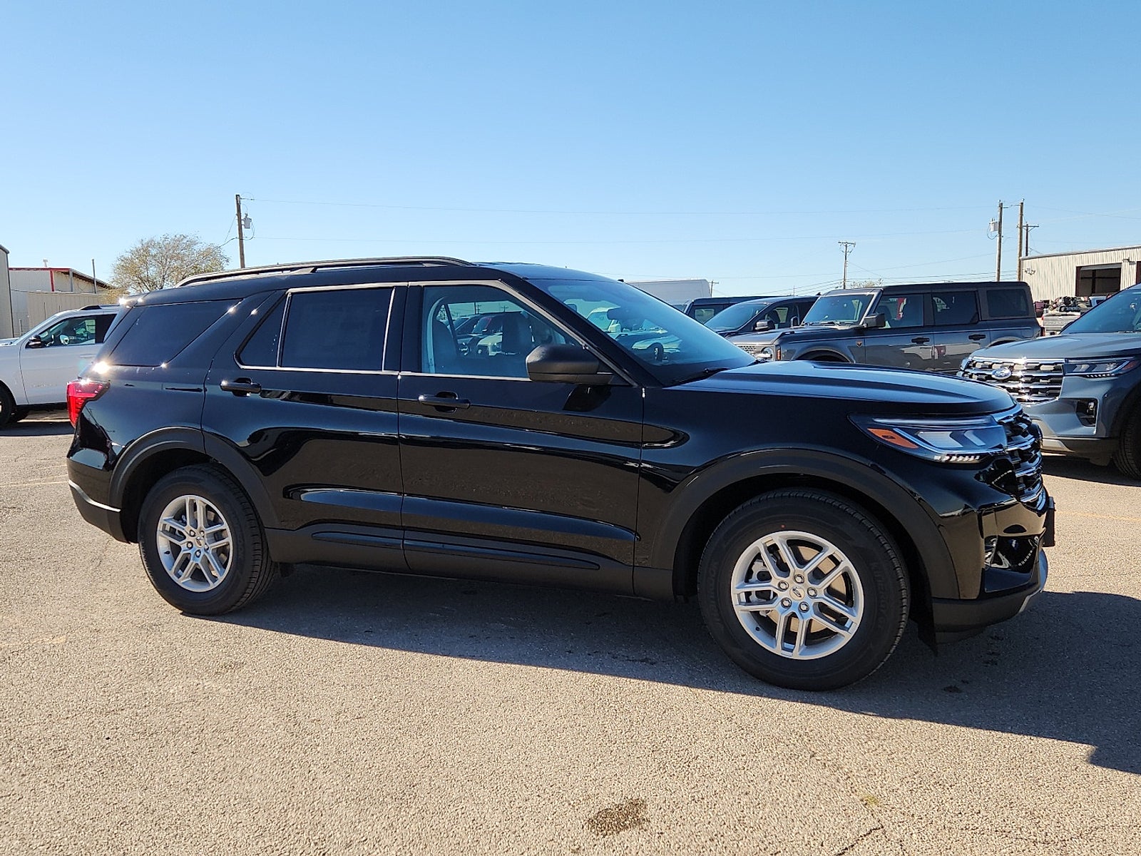 2026 Ford Explorer Active w/200A Pkg