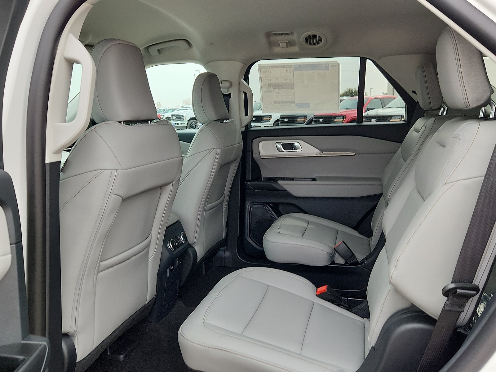 2026 Ford Explorer Active w/200A Pkg