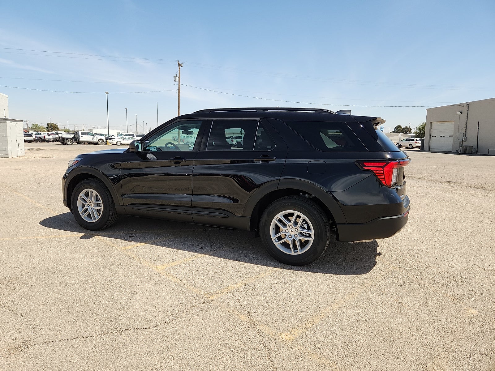 2026 Ford Explorer Active w/200A Pkg