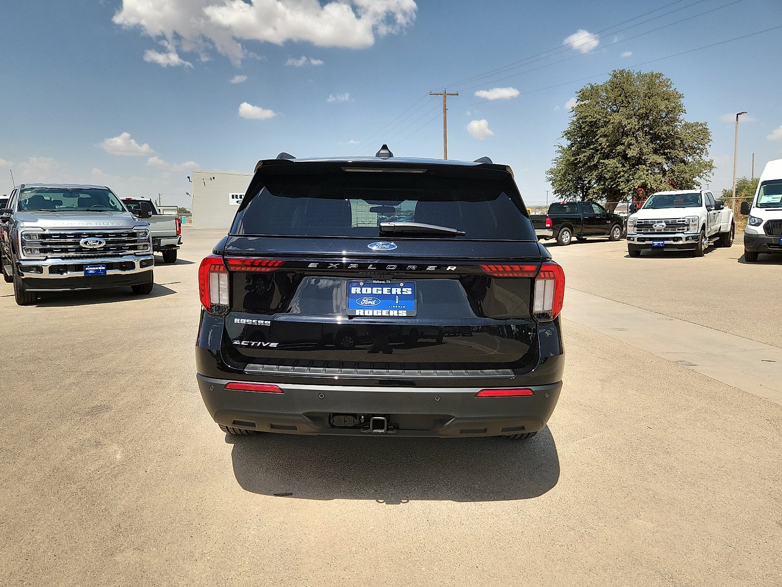 2026 Ford Explorer Active w/200A Pkg