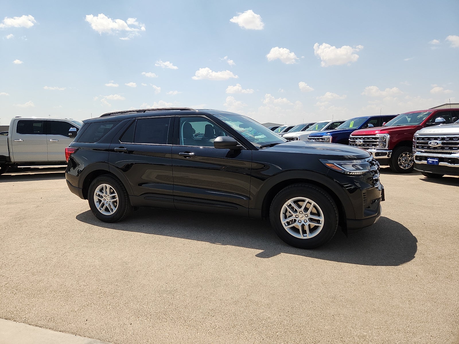 2026 Ford Explorer Active w/200A Pkg
