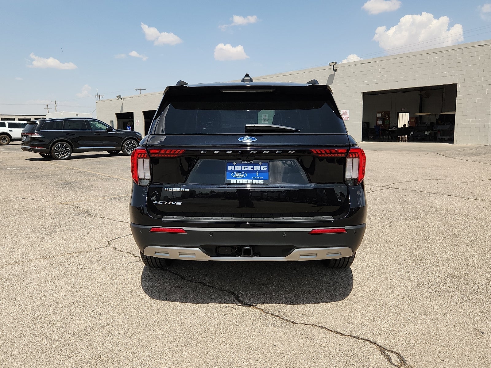 2026 Ford Explorer Active w/200A Pkg