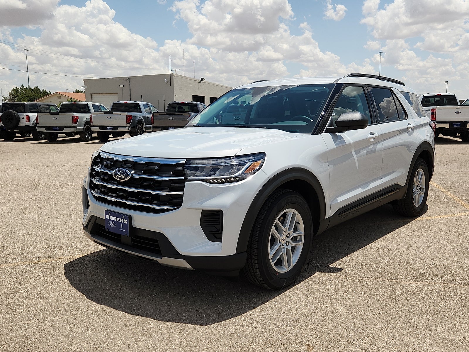 2026 Ford Explorer Active w/200A Pkg