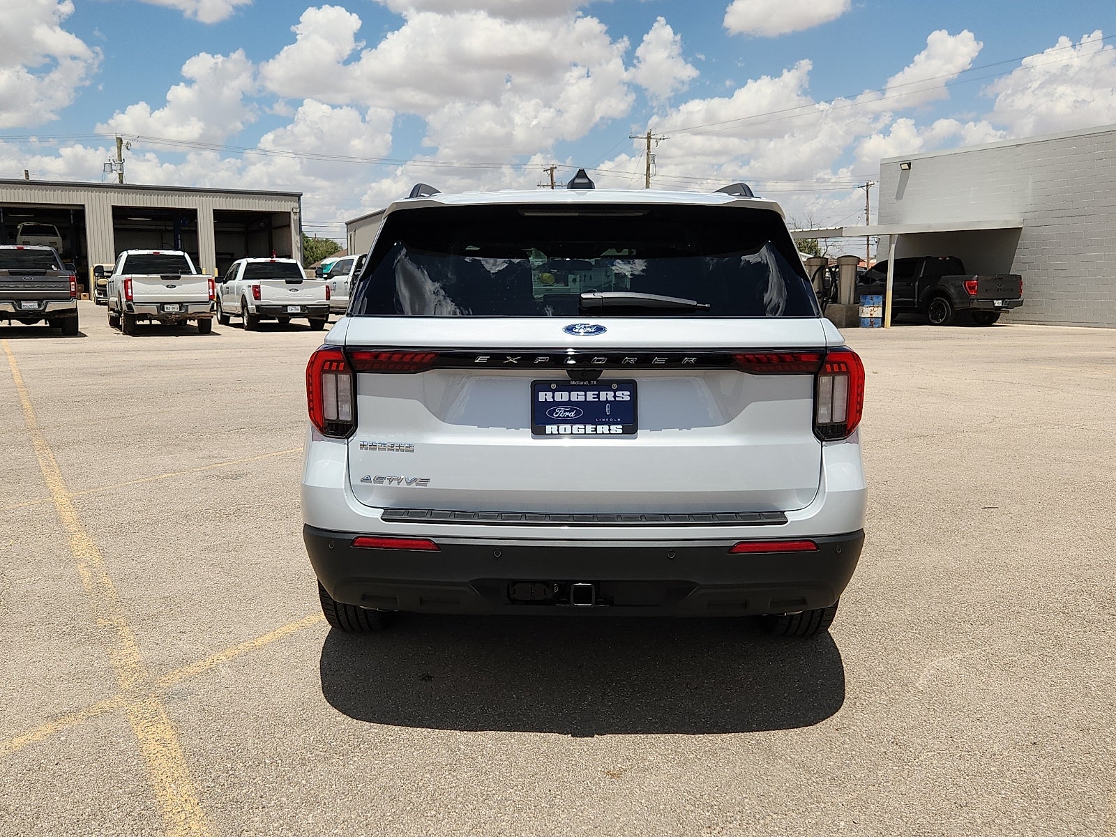 2026 Ford Explorer Active w/200A Pkg