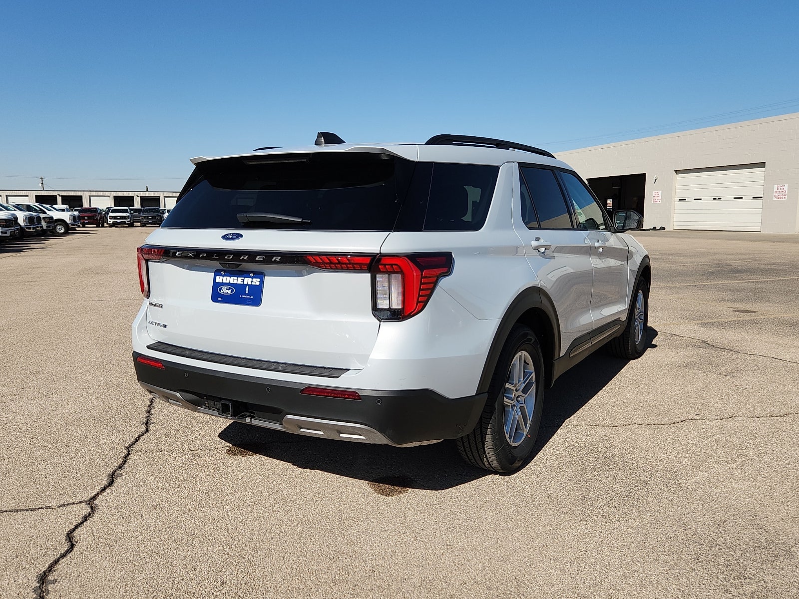 2026 Ford Explorer Active w/200A Pkg