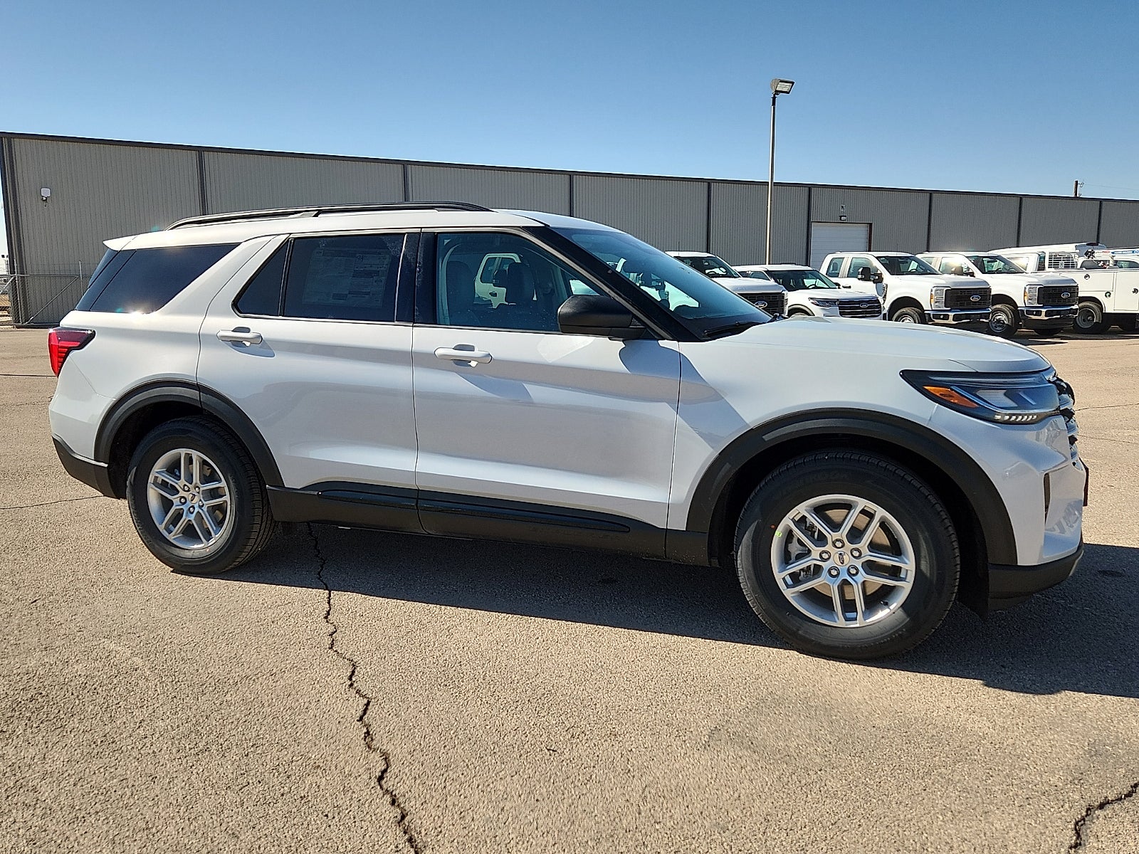 2026 Ford Explorer Active w/200A Pkg