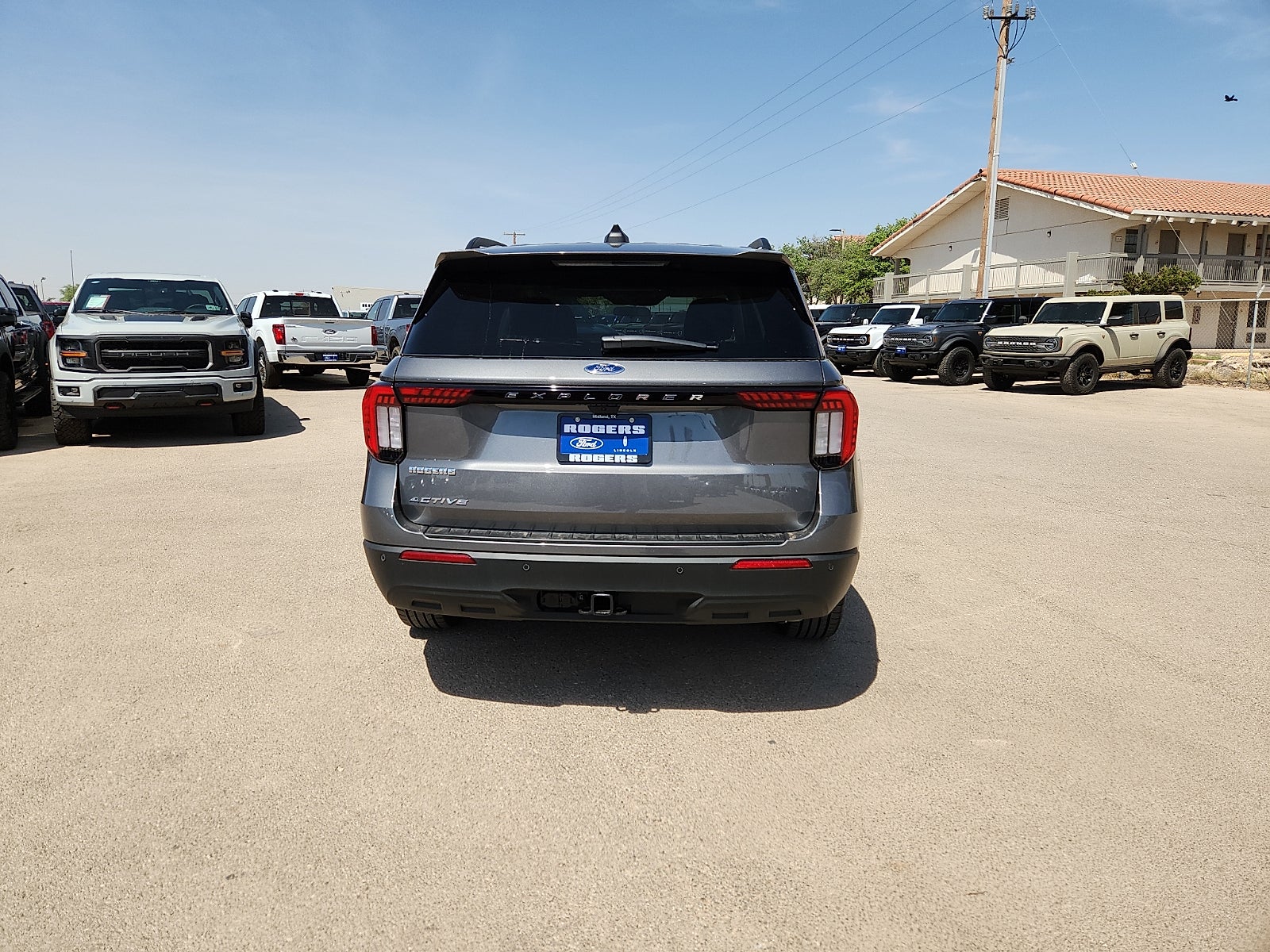 2026 Ford Explorer Active w/200A Pkg