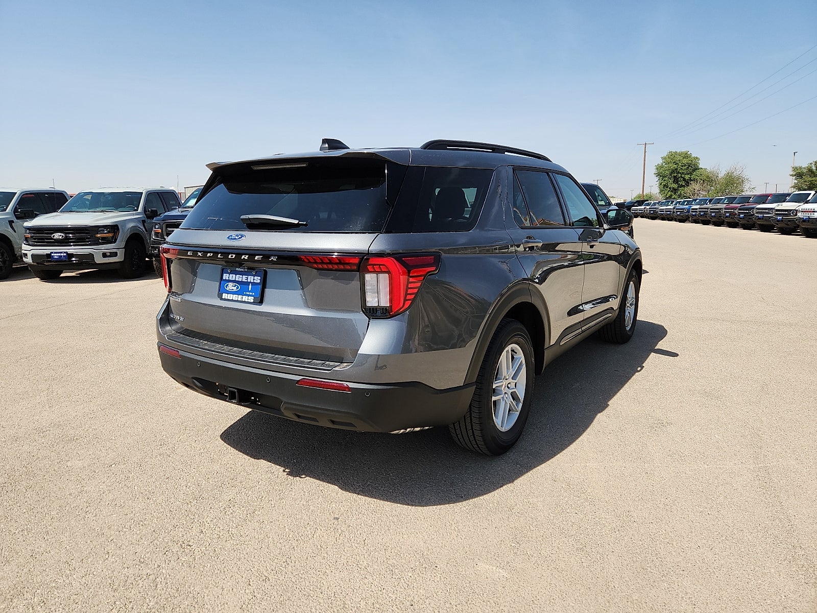 2026 Ford Explorer Active w/200A Pkg