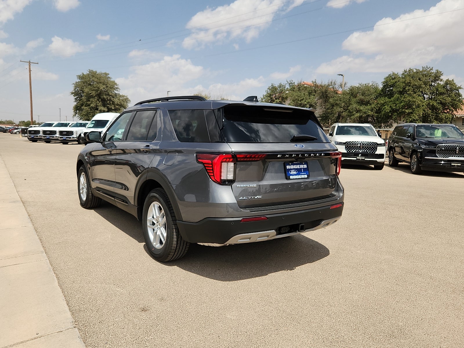 2026 Ford Explorer Active w/200A Pkg