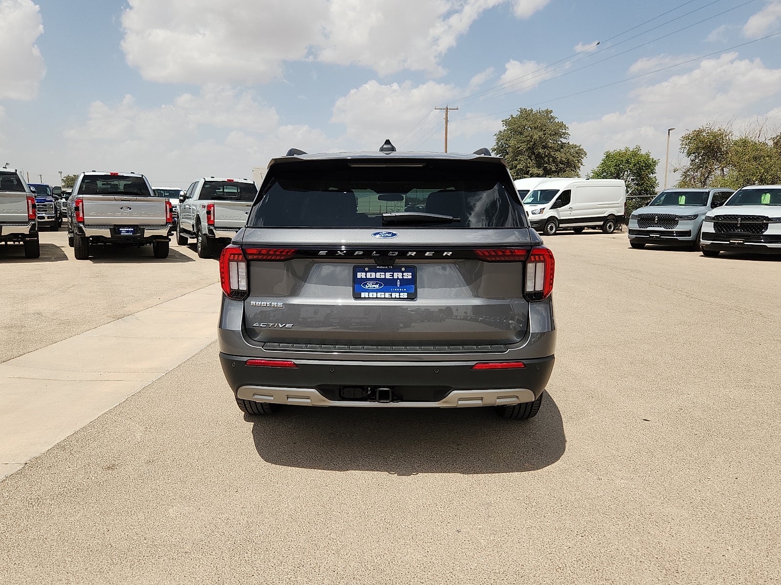 2026 Ford Explorer Active w/200A Pkg
