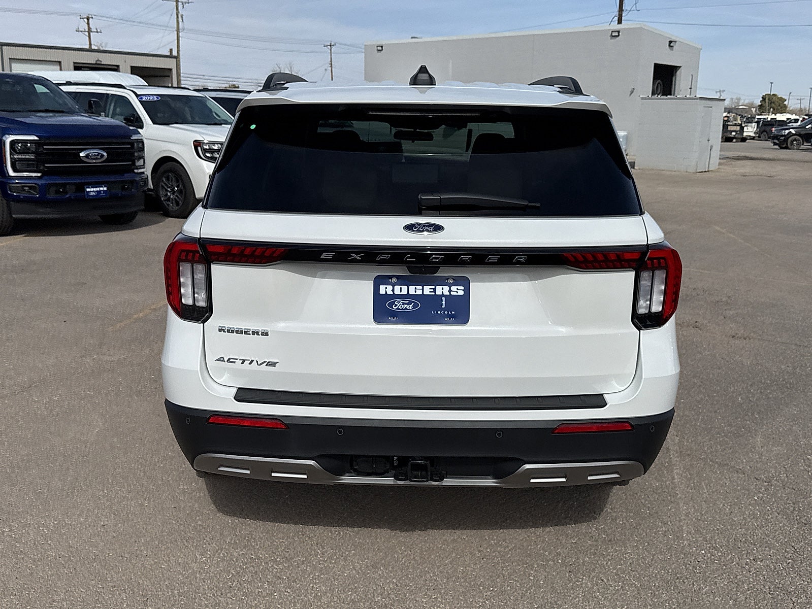 2026 Ford Explorer Active w/200A Pkg