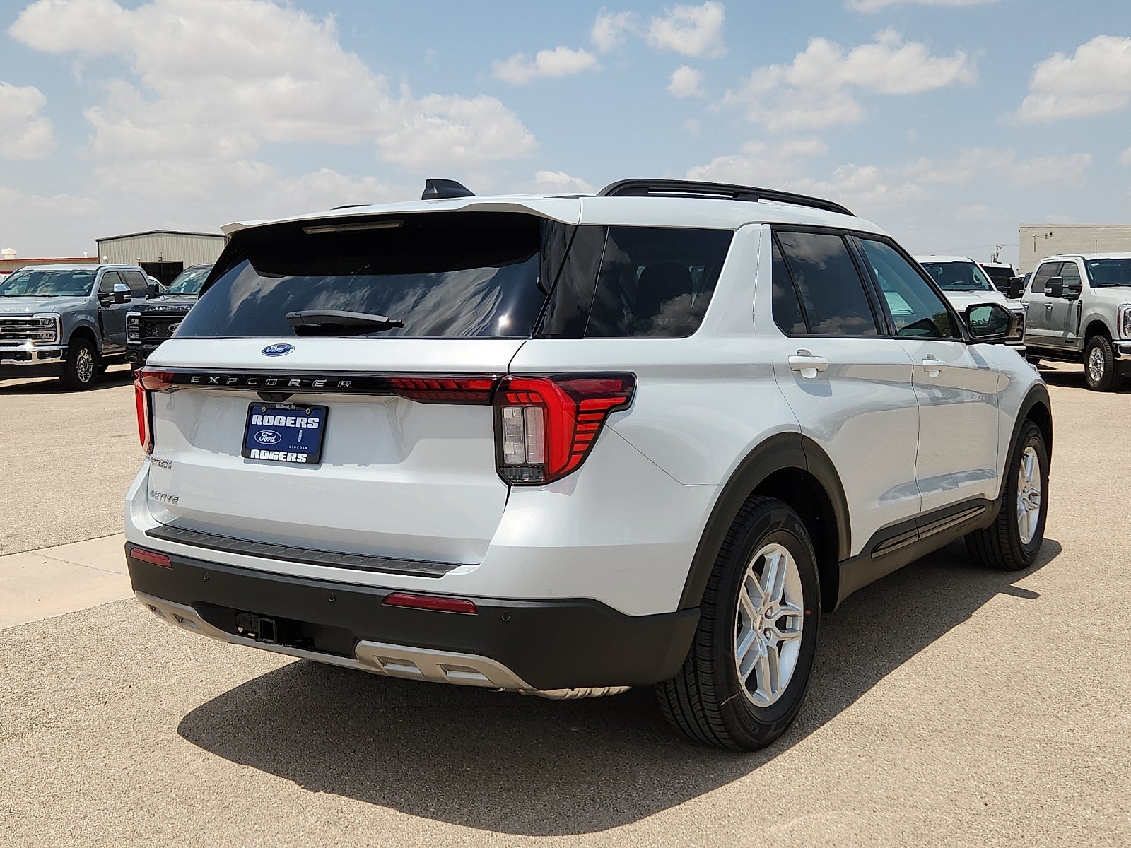 2026 Ford Explorer Active w/200A Pkg