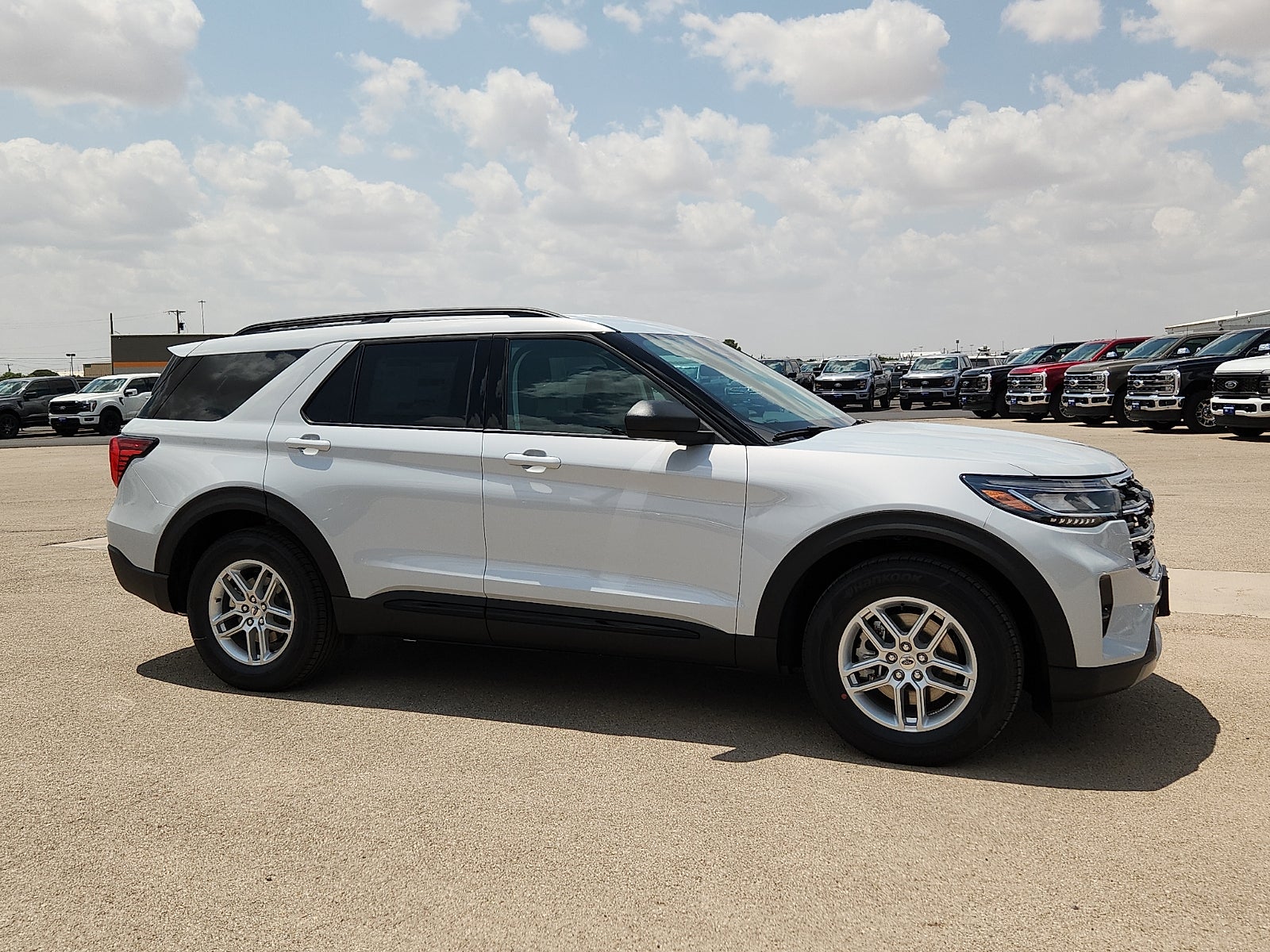 2026 Ford Explorer Active w/200A Pkg