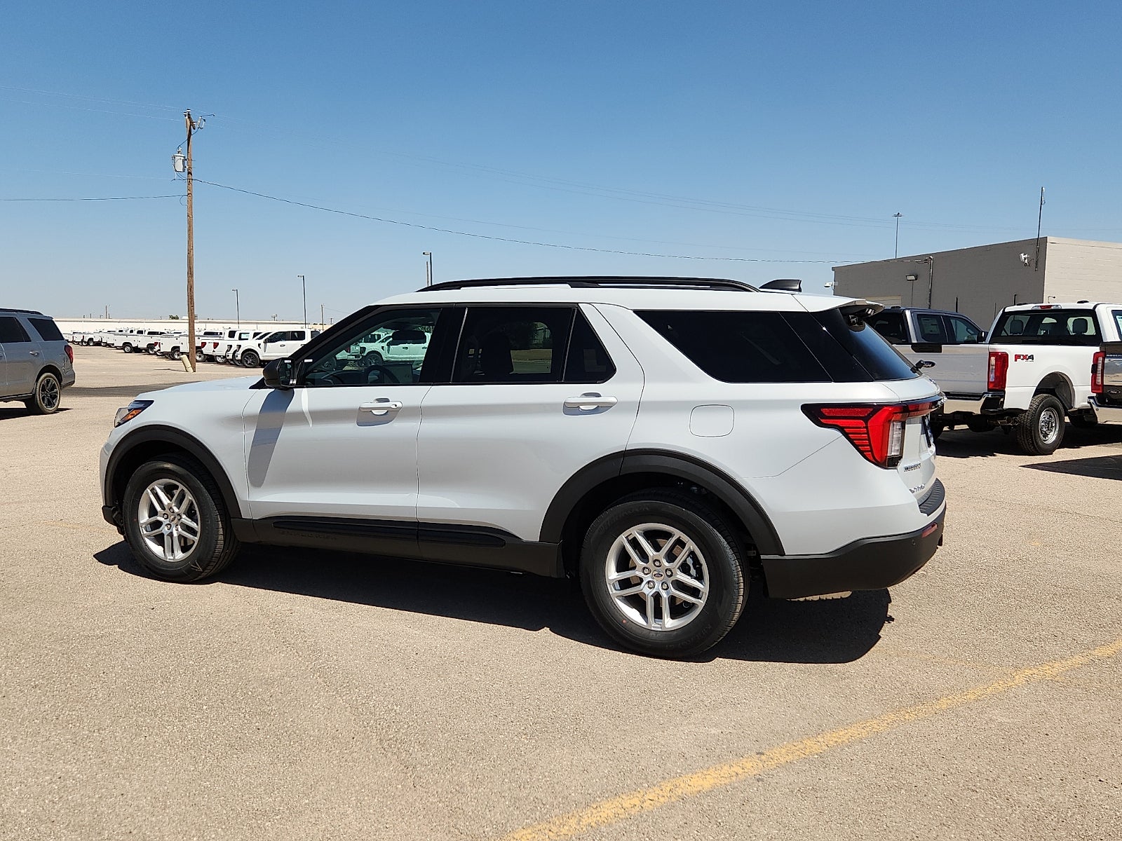 2026 Ford Explorer Active w/200A Pkg