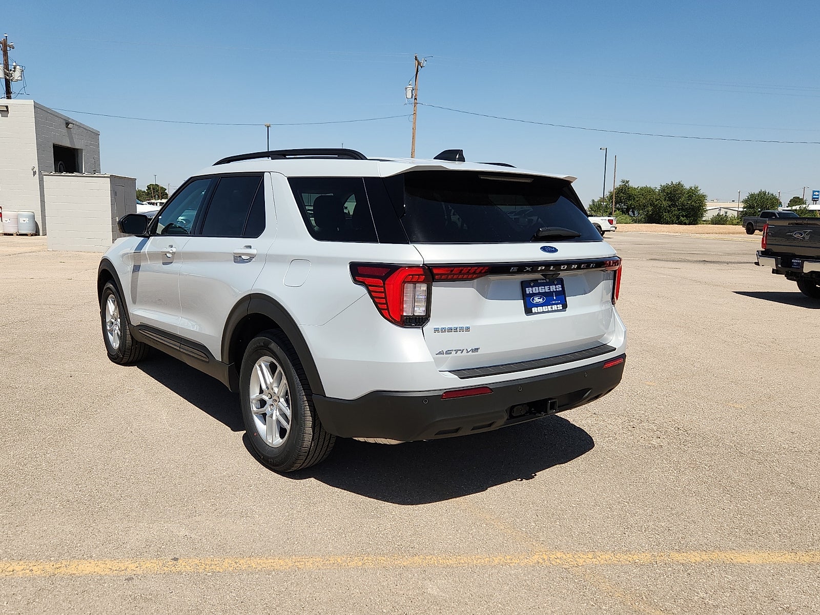 2026 Ford Explorer Active w/200A Pkg