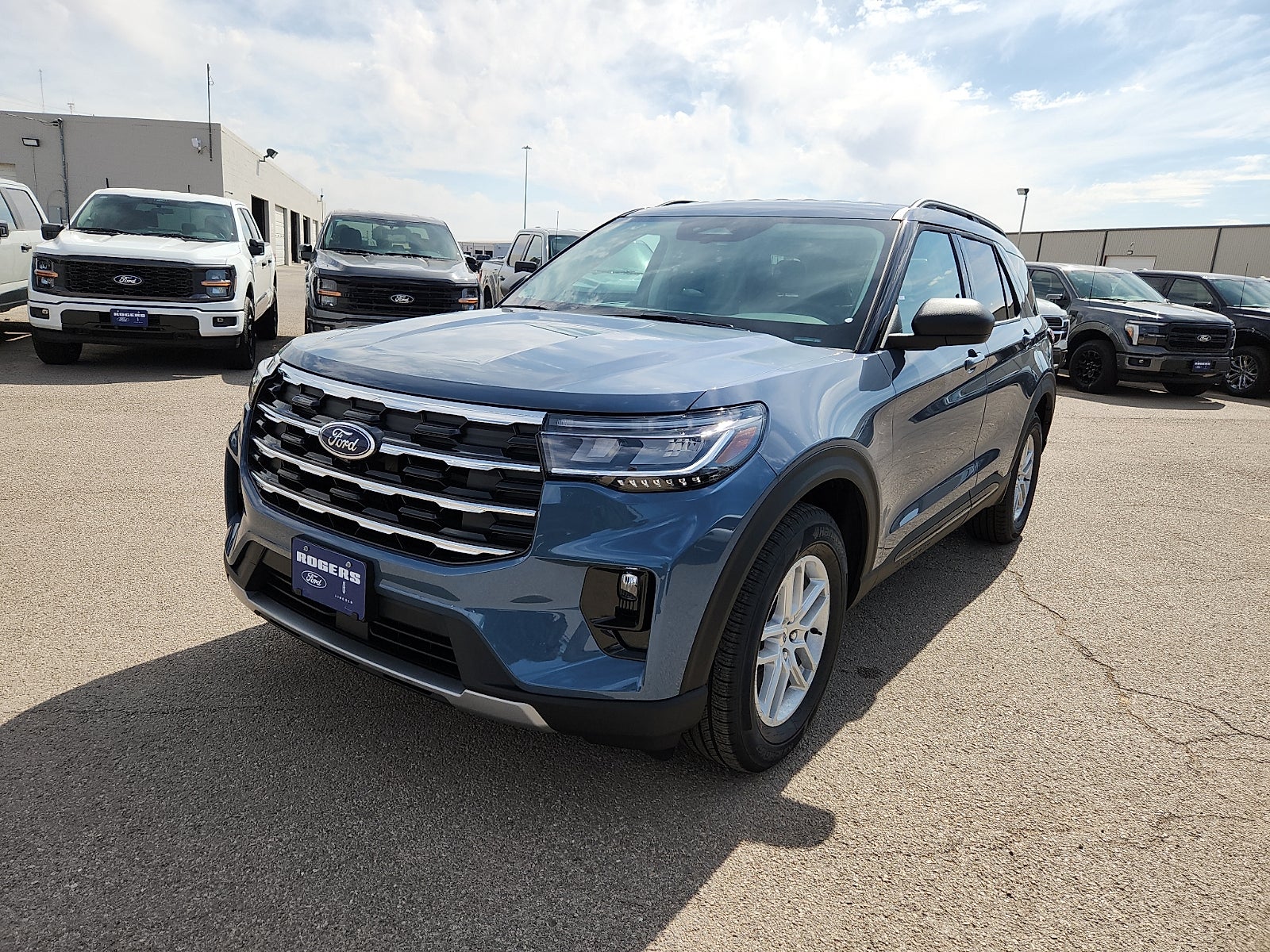 2026 Ford Explorer Active w/200A Pkg