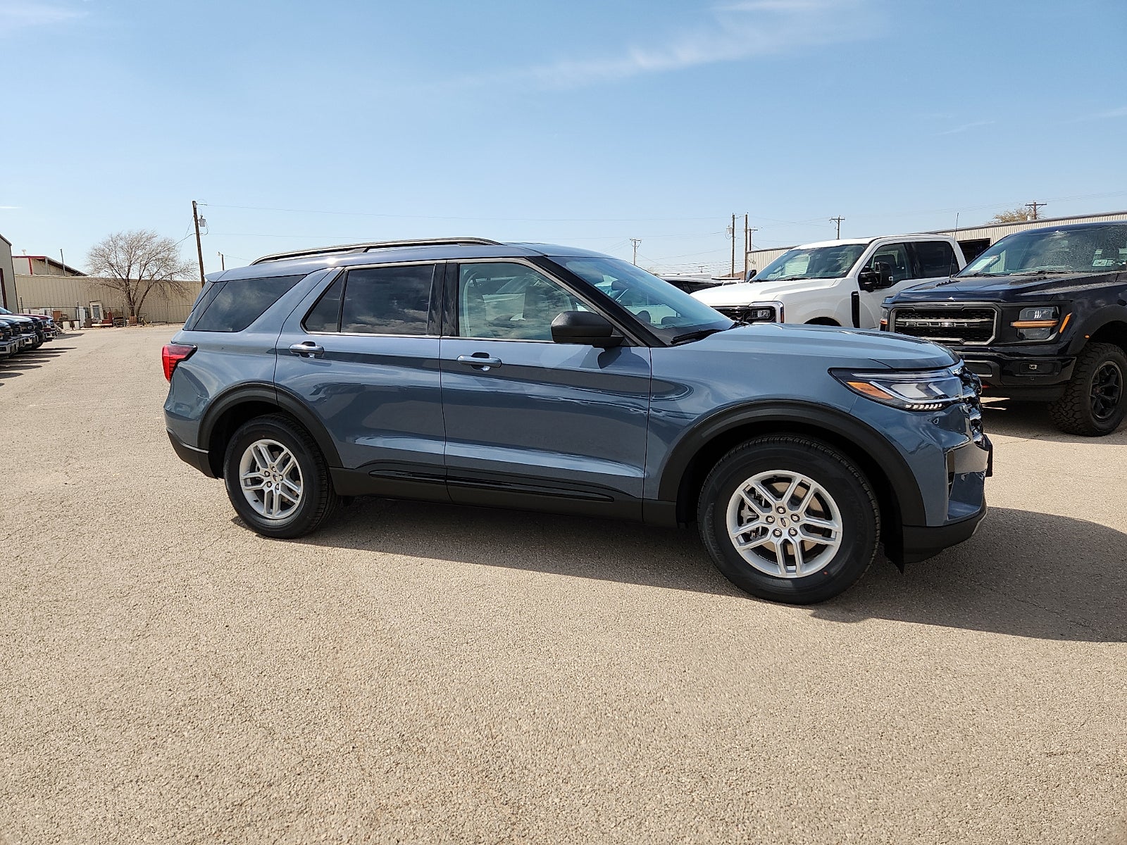 2026 Ford Explorer Active w/200A Pkg