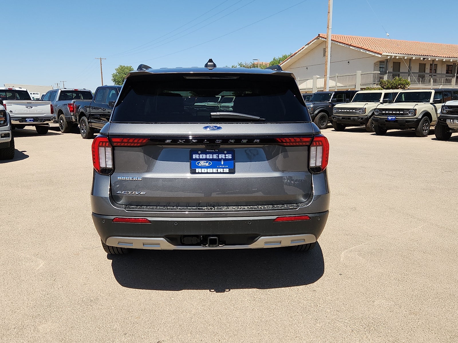 2026 Ford Explorer Active w/200A Pkg