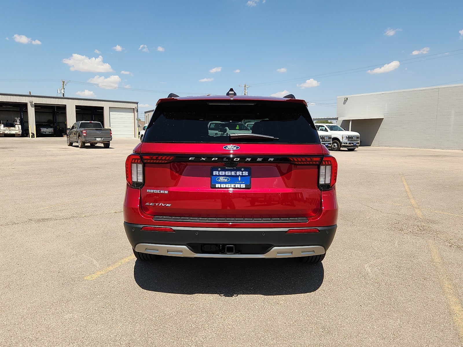 2027 Ford Explorer Active w/200A Pkg