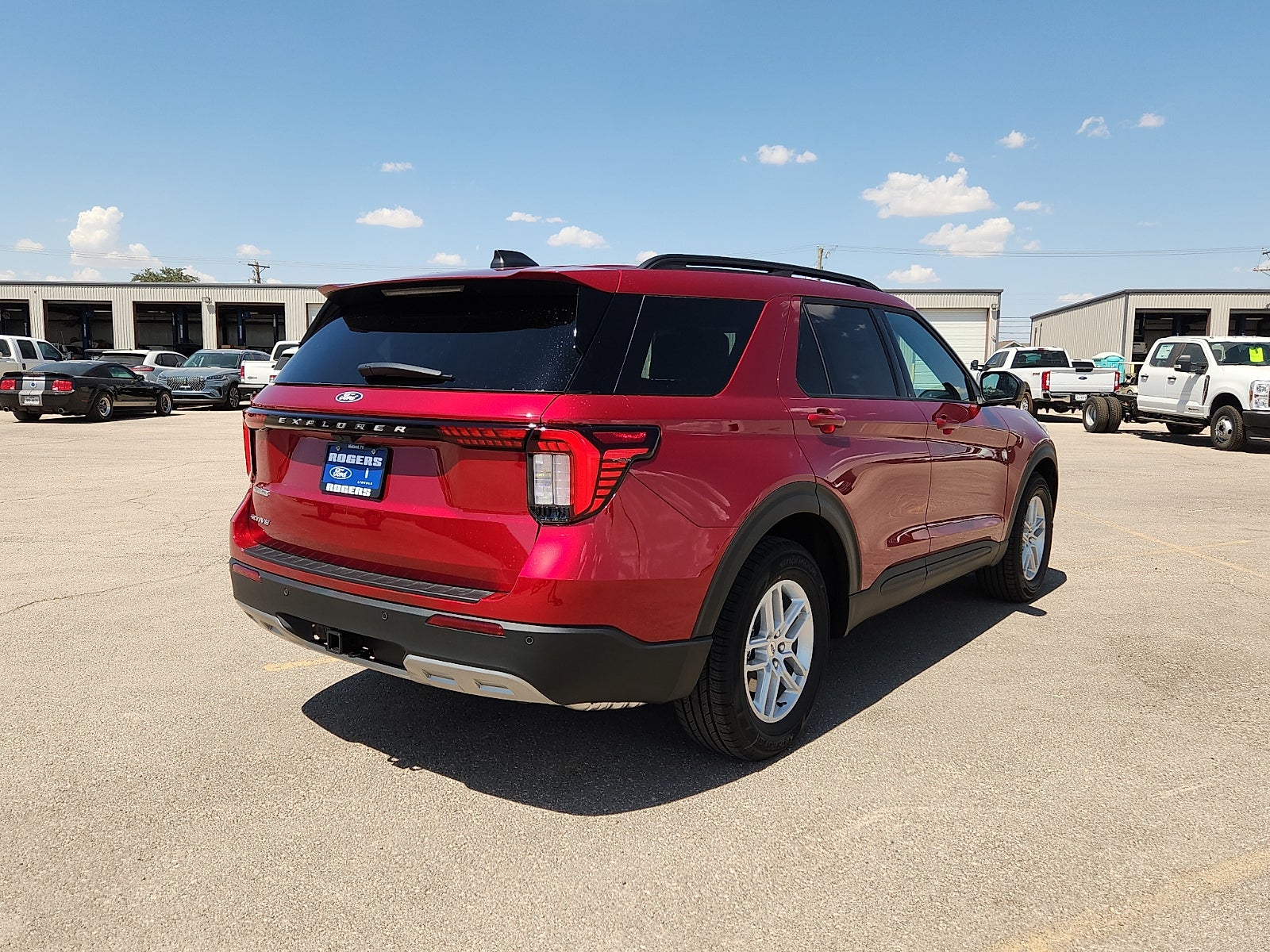2027 Ford Explorer Active w/200A Pkg