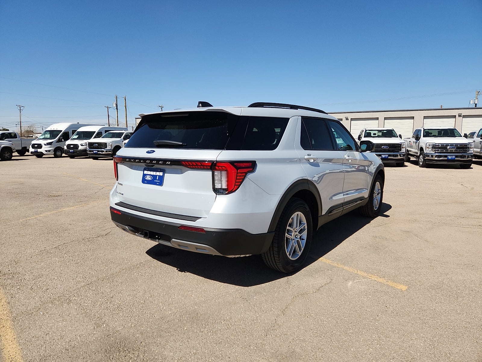 2026 Ford Explorer Active w/200A Pkg