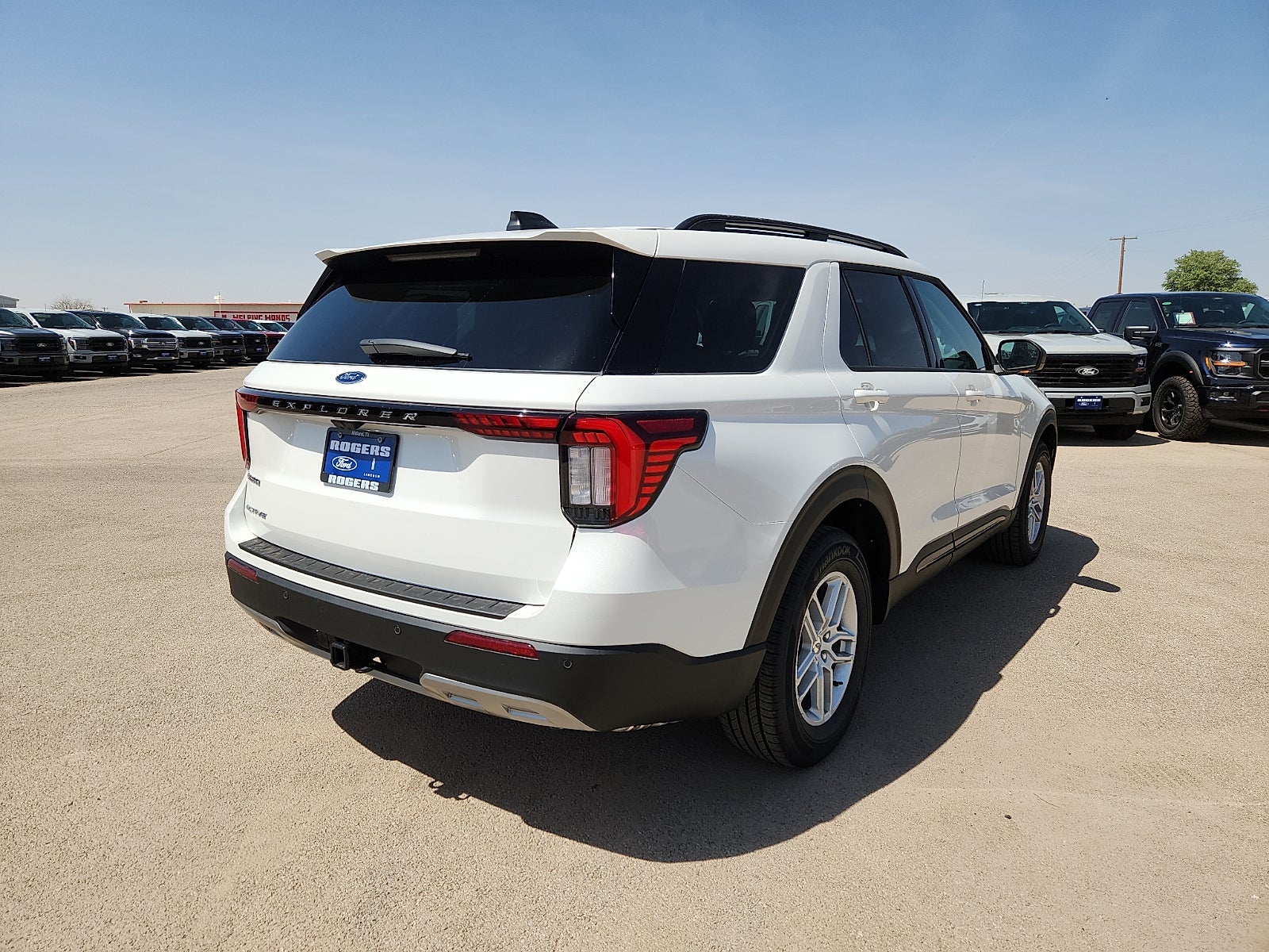 2026 Ford Explorer Active w/200A Pkg