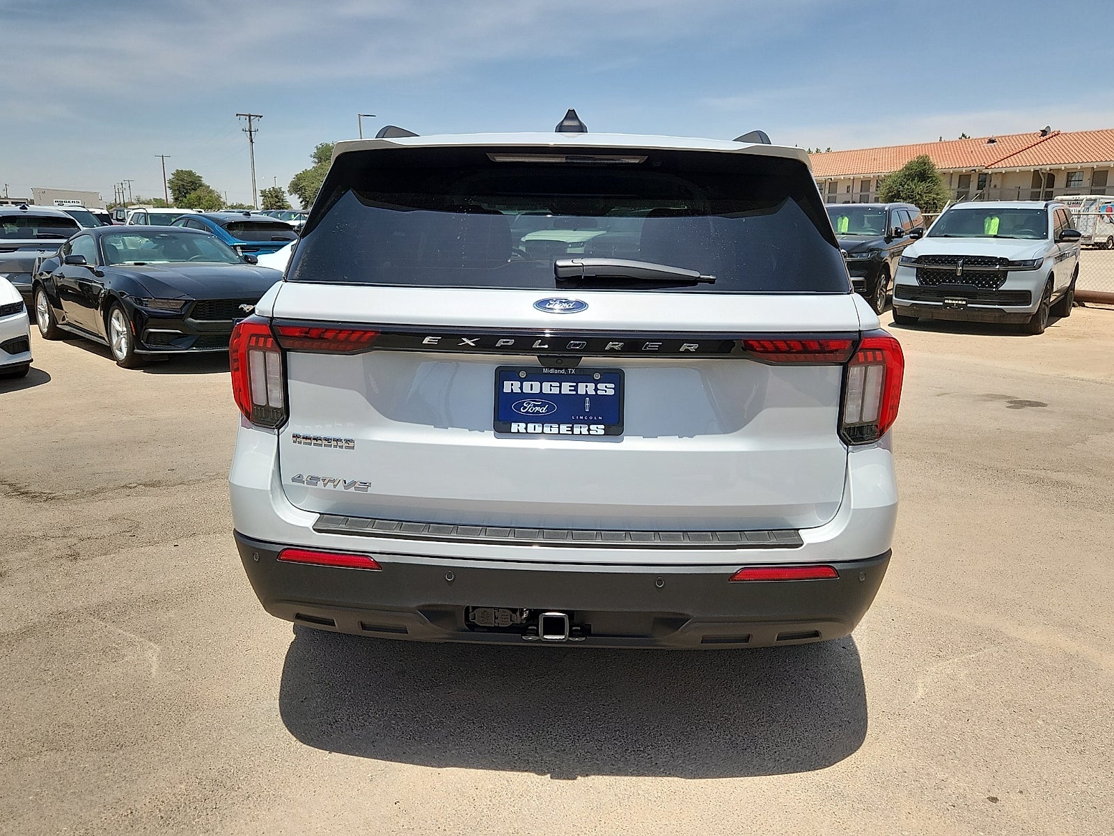 2026 Ford Explorer Active w/200A Pkg