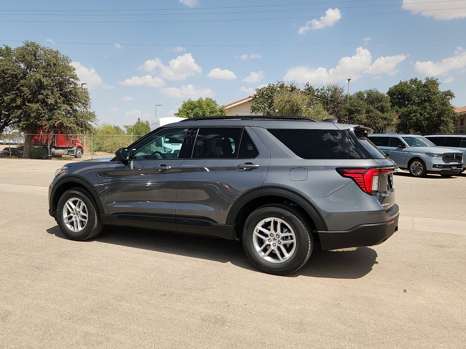 2026 Ford Explorer Active w/200A Pkg
