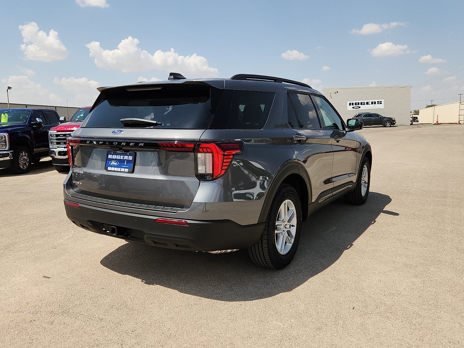2026 Ford Explorer Active w/200A Pkg