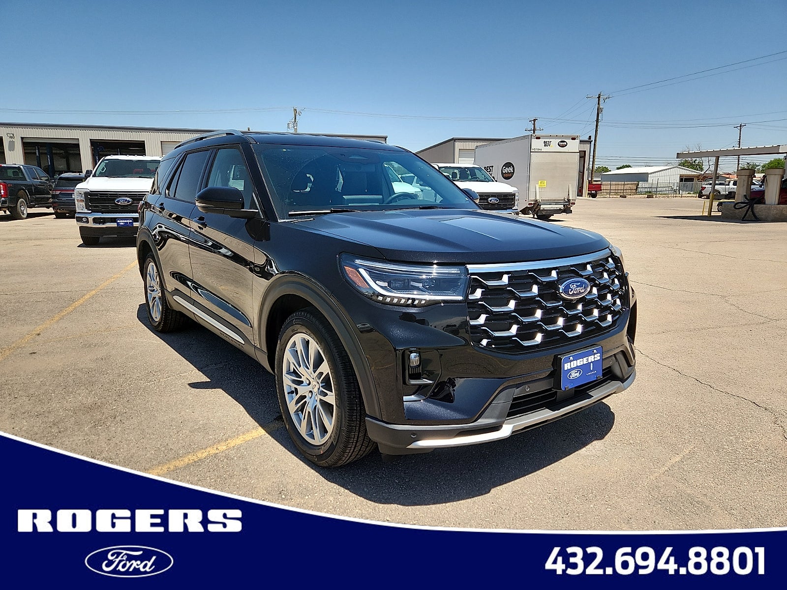 2026 Ford Explorer Platinum's photo