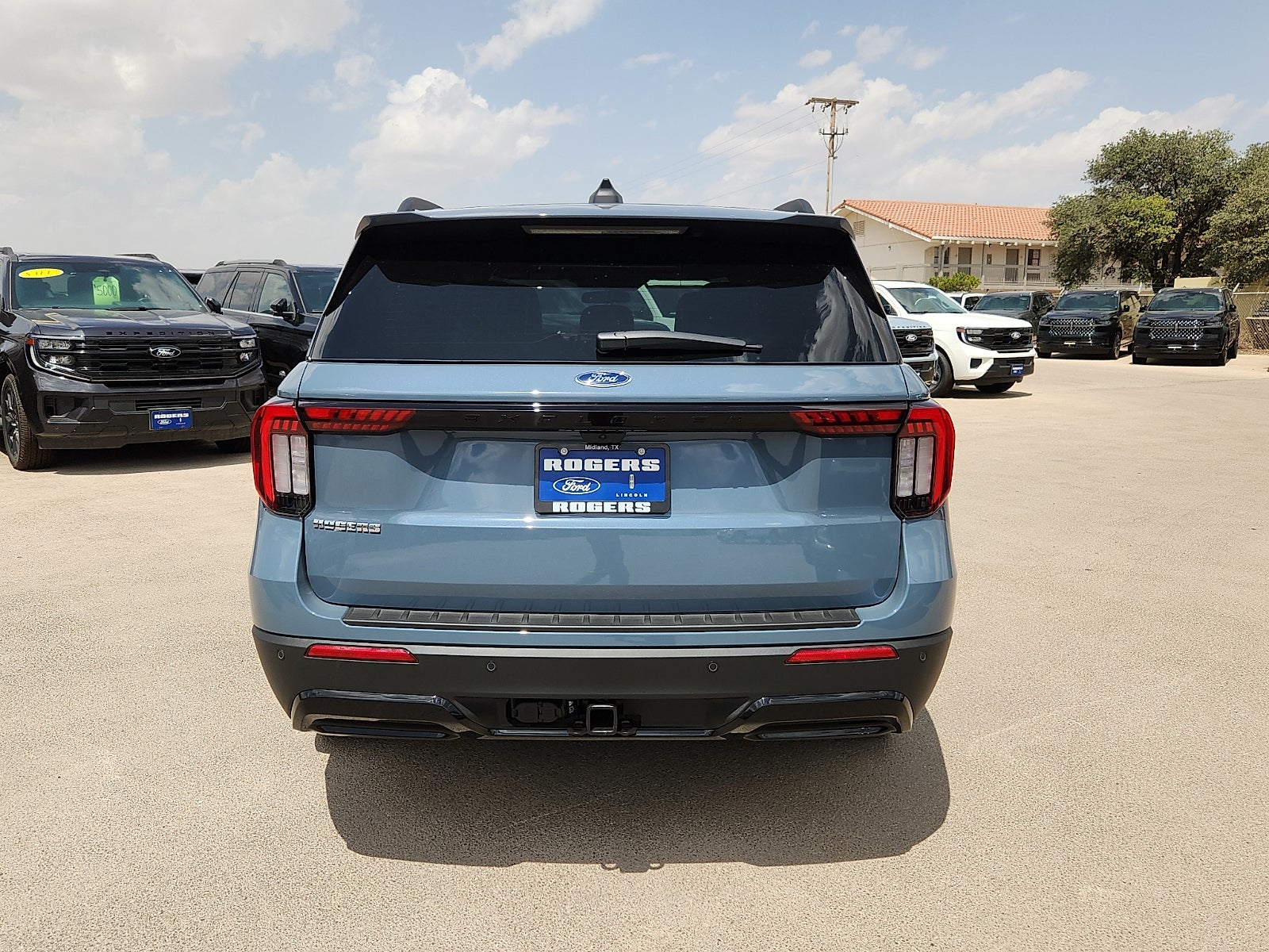 2026 Ford Explorer ST-Line