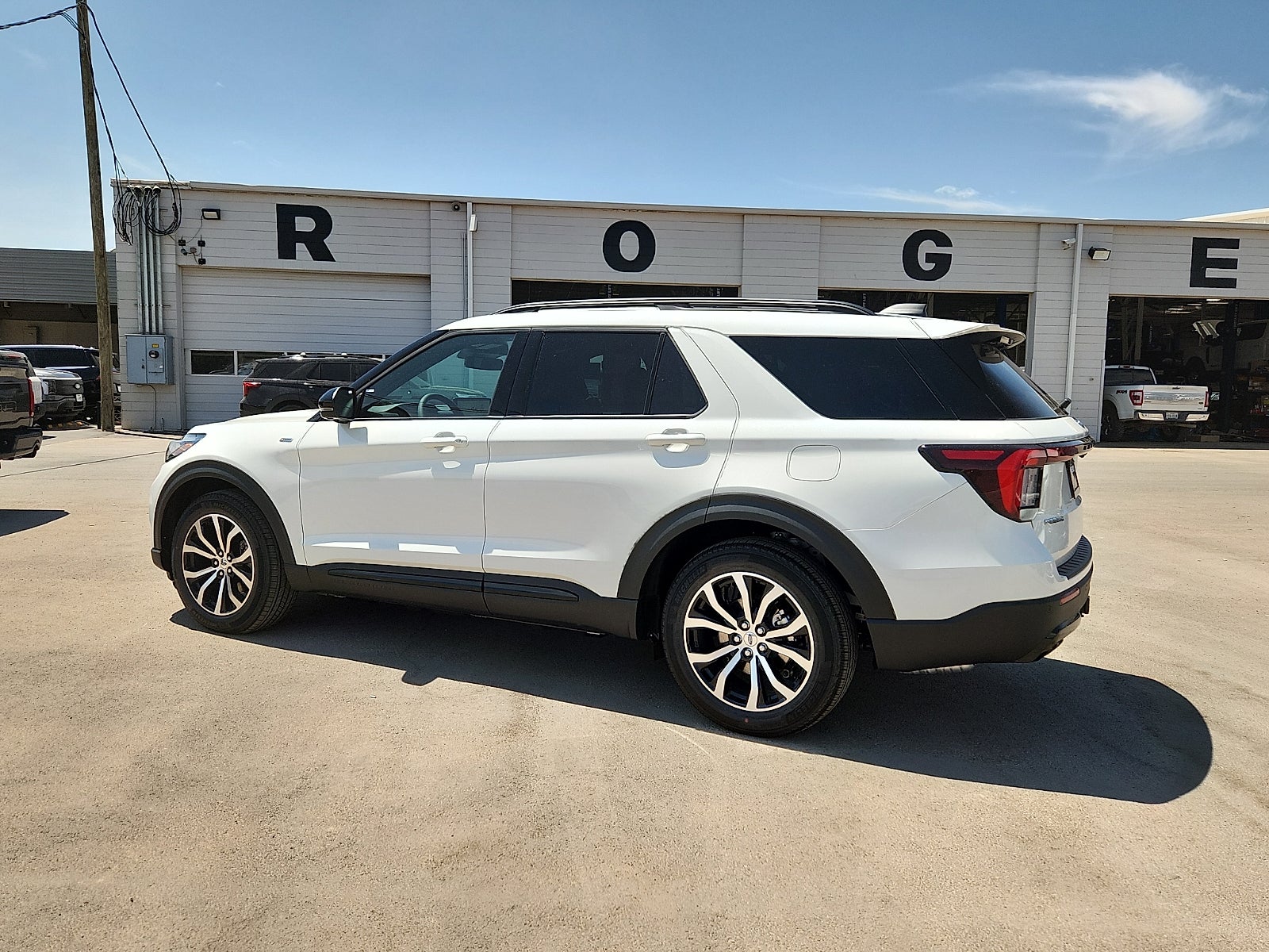 2026 Ford Explorer ST-Line