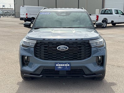 2025 Ford Explorer ST-Line