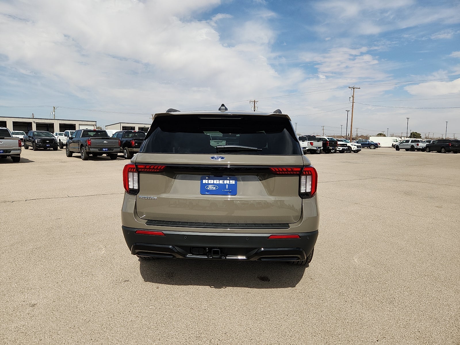 2026 Ford Explorer ST-Line