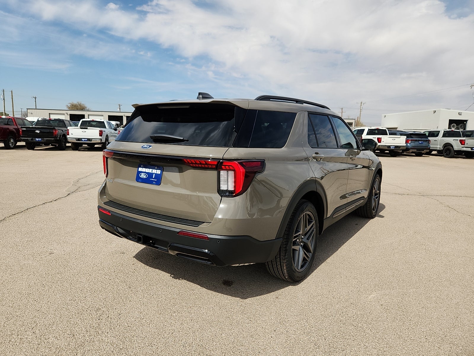 2026 Ford Explorer ST-Line