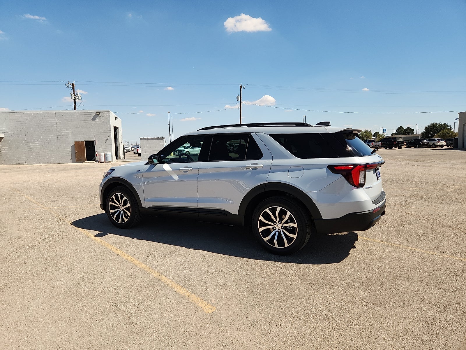 2026 Ford Explorer ST-Line