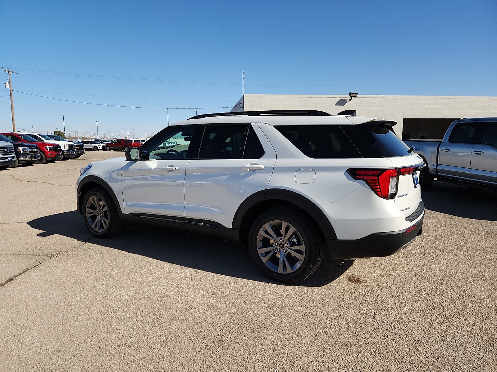 2026 Ford Explorer Active w/100A Pkg