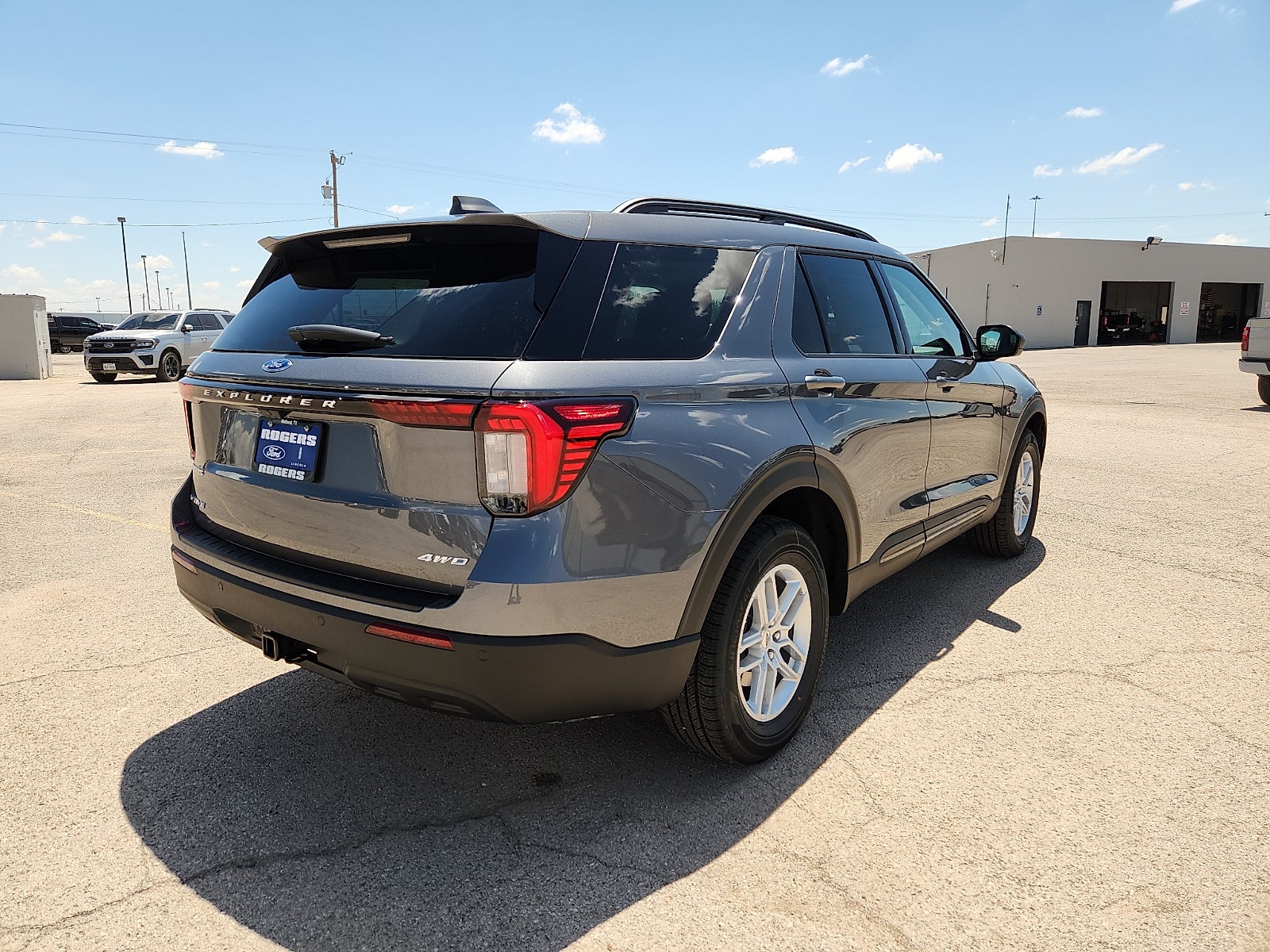 2026 Ford Explorer Active w/200A Pkg