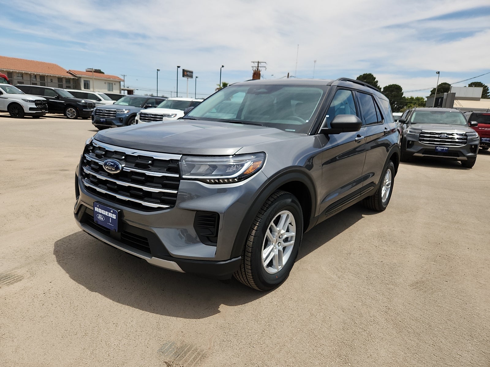 2026 Ford Explorer Active w/200A Pkg