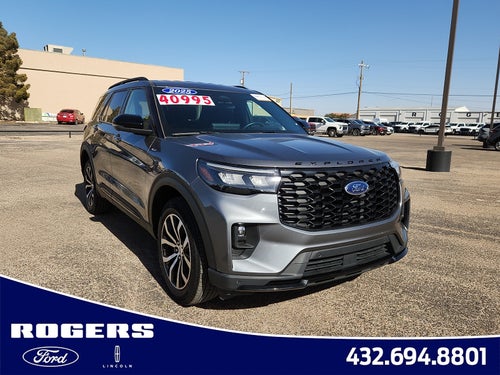 2025 Ford Explorer ST-Line