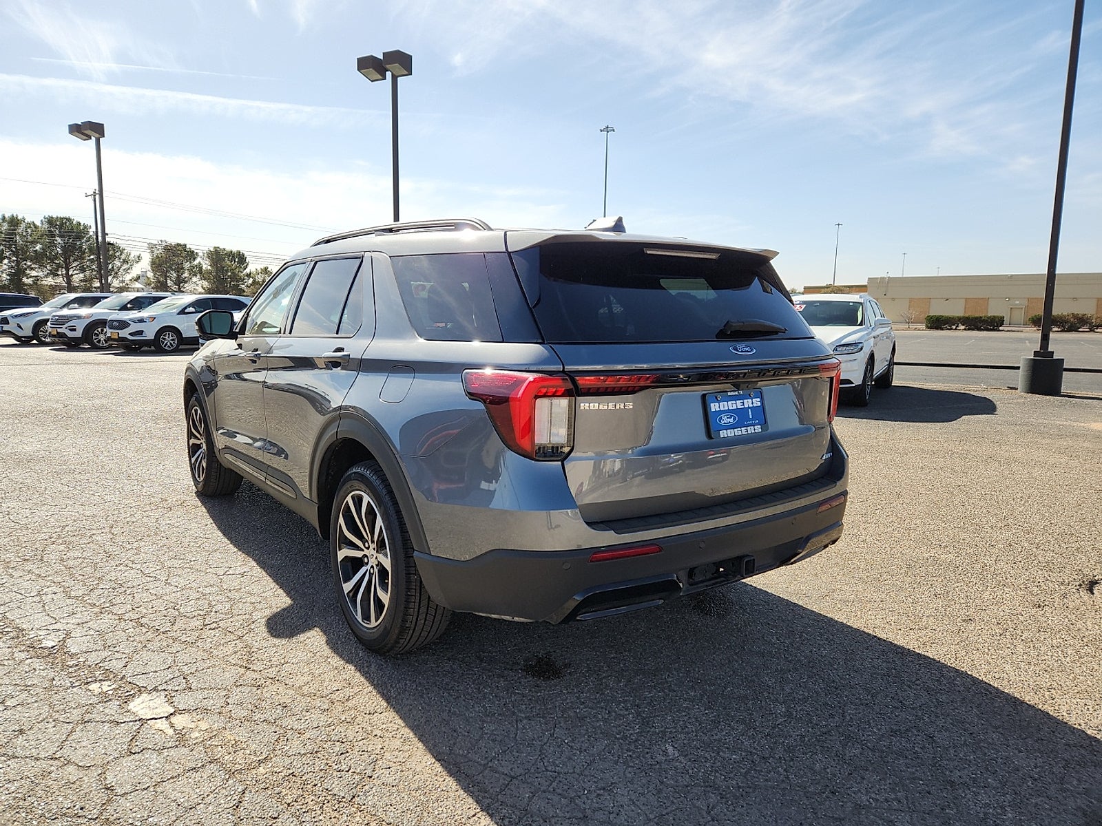 2025 Ford Explorer ST-Line