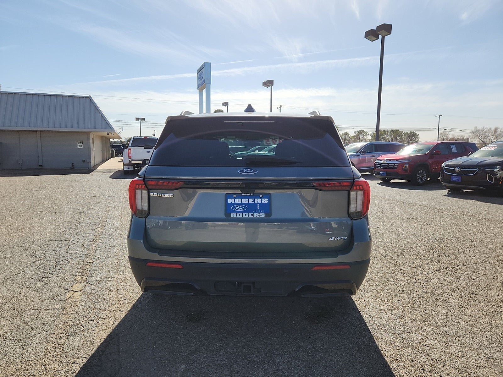 2025 Ford Explorer ST-Line