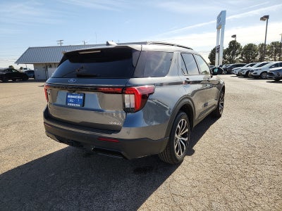2025 Ford Explorer ST-Line