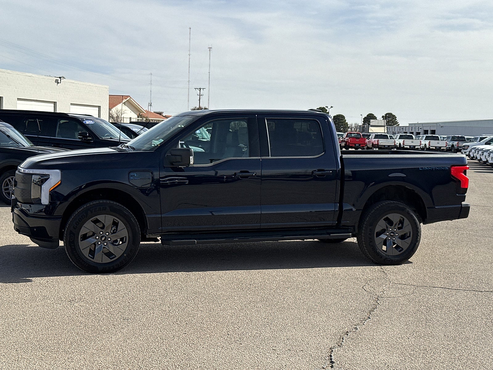 2025 Ford F-150 Lightning Flash