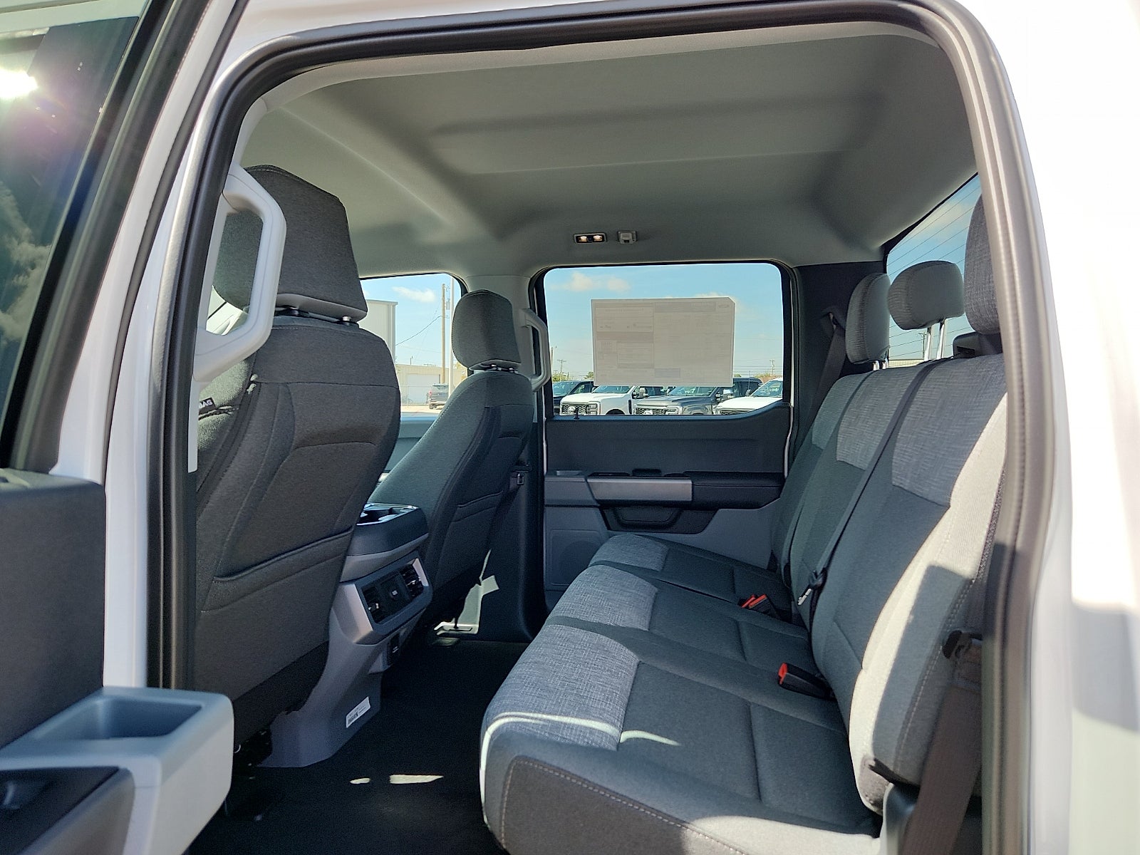 2027 Ford F-250SD XLT