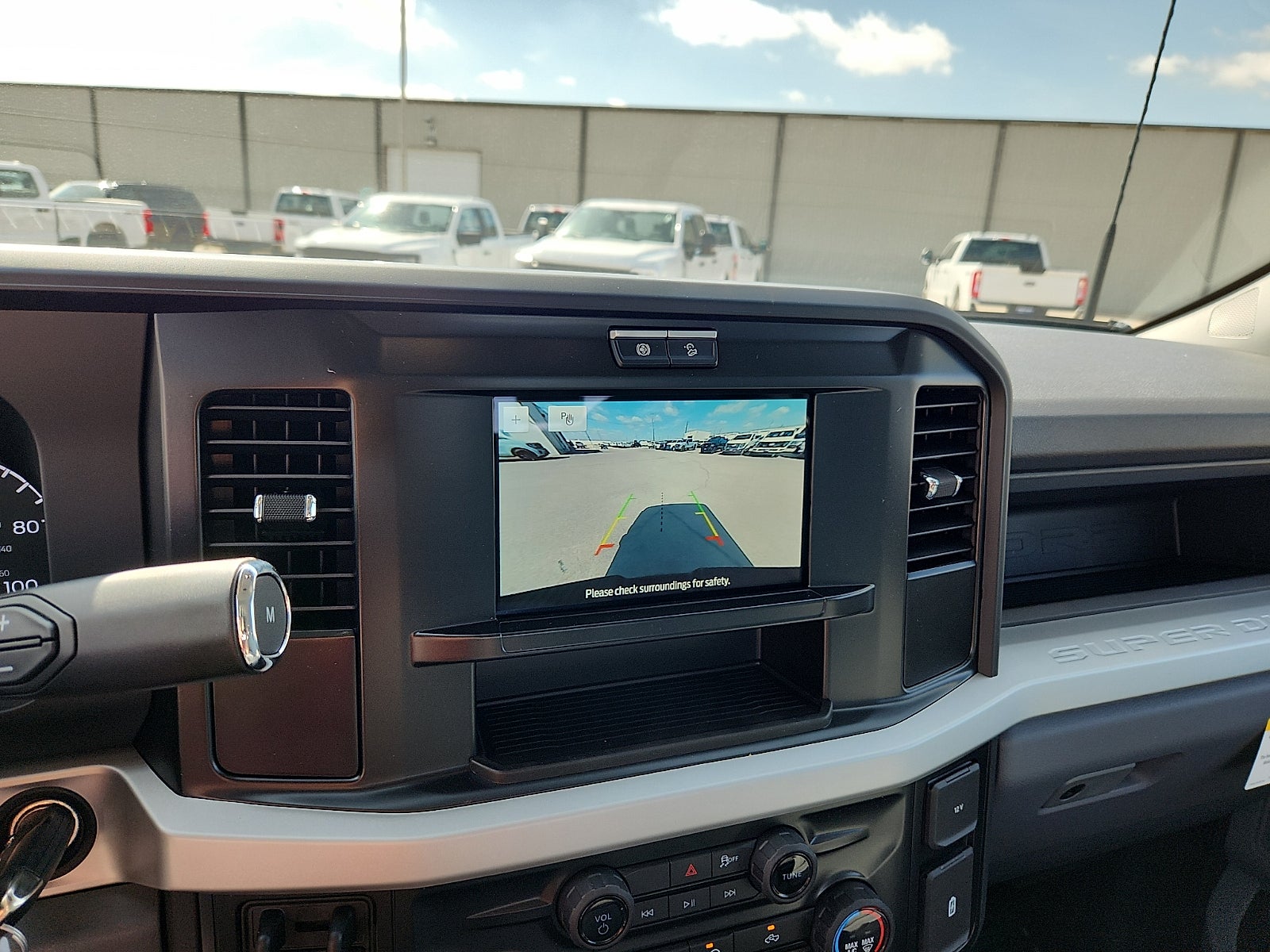 2027 Ford F-250SD XL