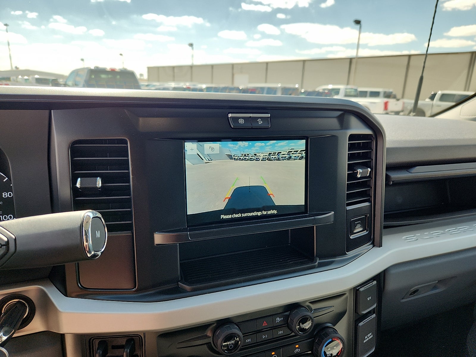 2027 Ford F-250SD XLT