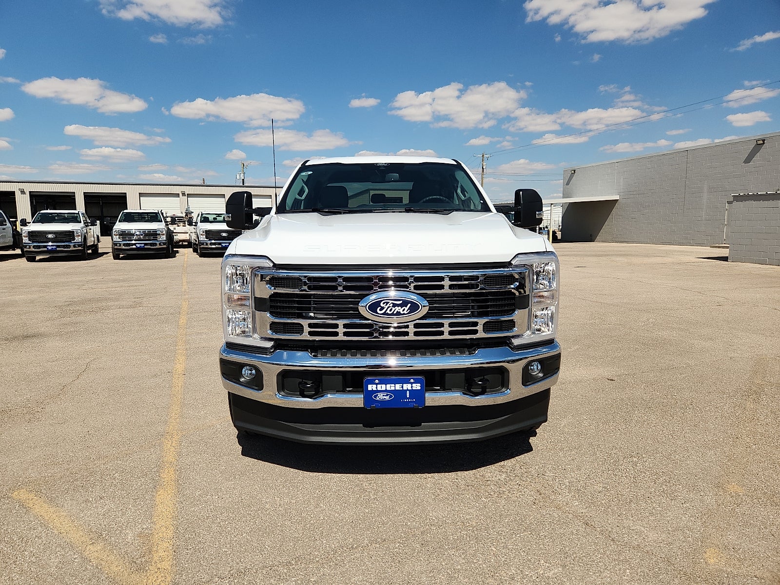2027 Ford F-250SD XLT